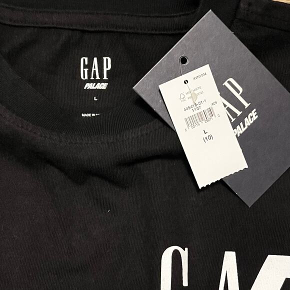Palace x GAP Logo Black Youth T-Shirt - Unisex Casual Tee - Size Large - NWT - Picture 3 of 3